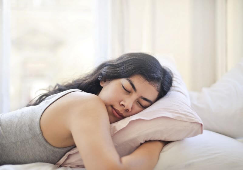 ללכת לישון כדי למנוע פציעות זה אחד הדברים הכי חשובים שאתם יכולים לעשות כאנשים בריאים ופעילים גופנית